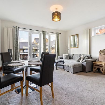 Modern 2 Bedroom Apartment In Mitcham, London Extérieur photo