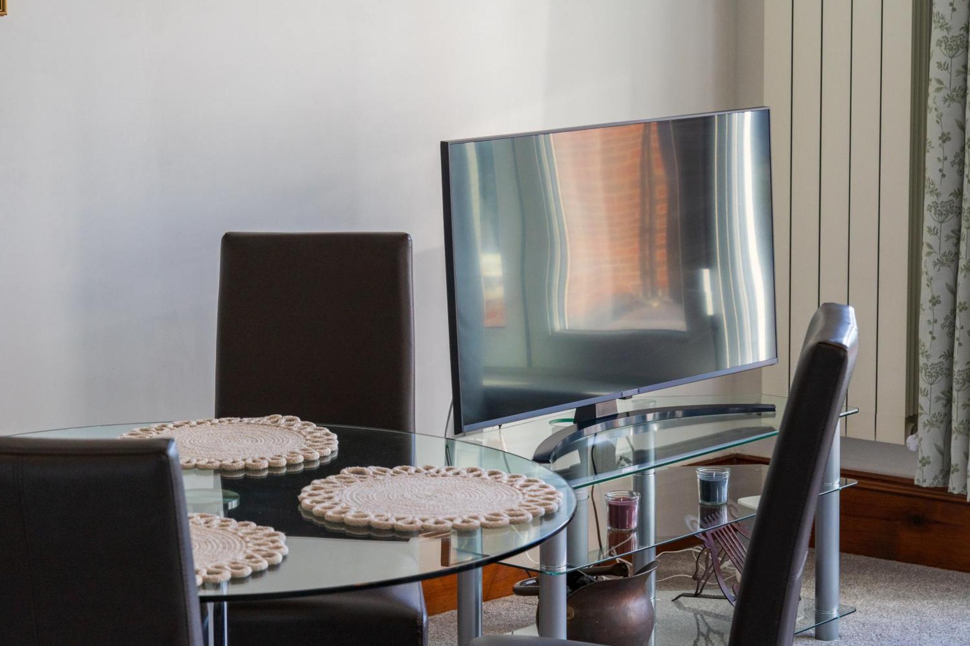 Modern 2 Bedroom Apartment In Mitcham, London Extérieur photo