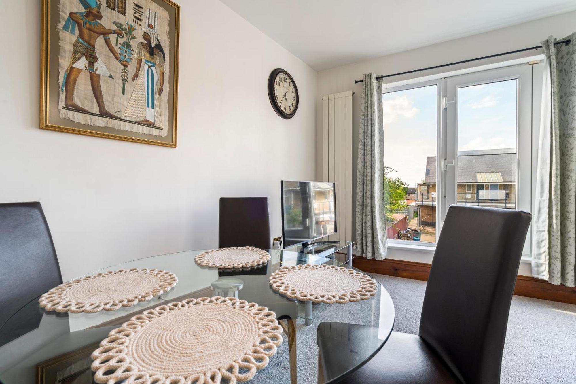 Modern 2 Bedroom Apartment In Mitcham, London Extérieur photo