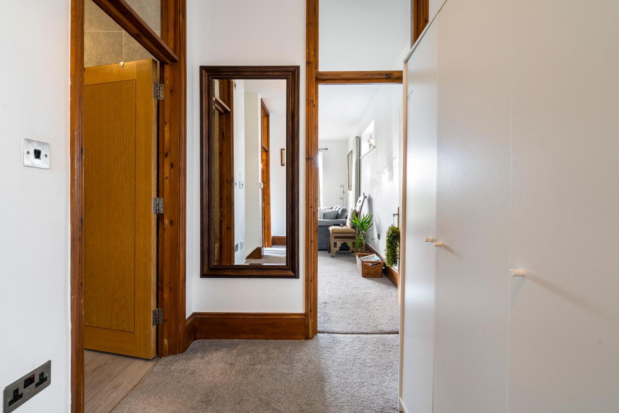 Modern 2 Bedroom Apartment In Mitcham, London Extérieur photo